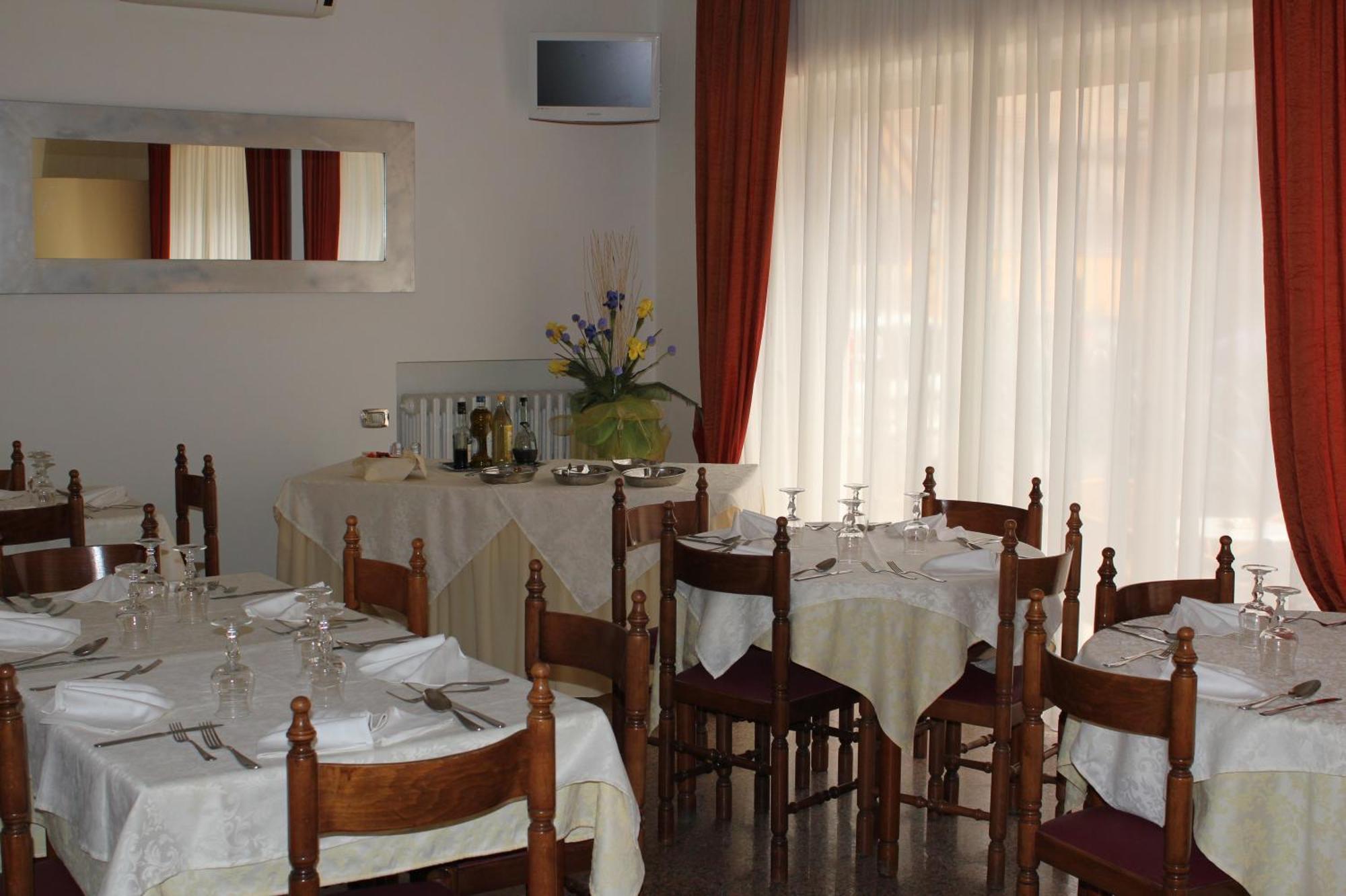 Hotel Solaris Giulianova Zewnętrze zdjęcie